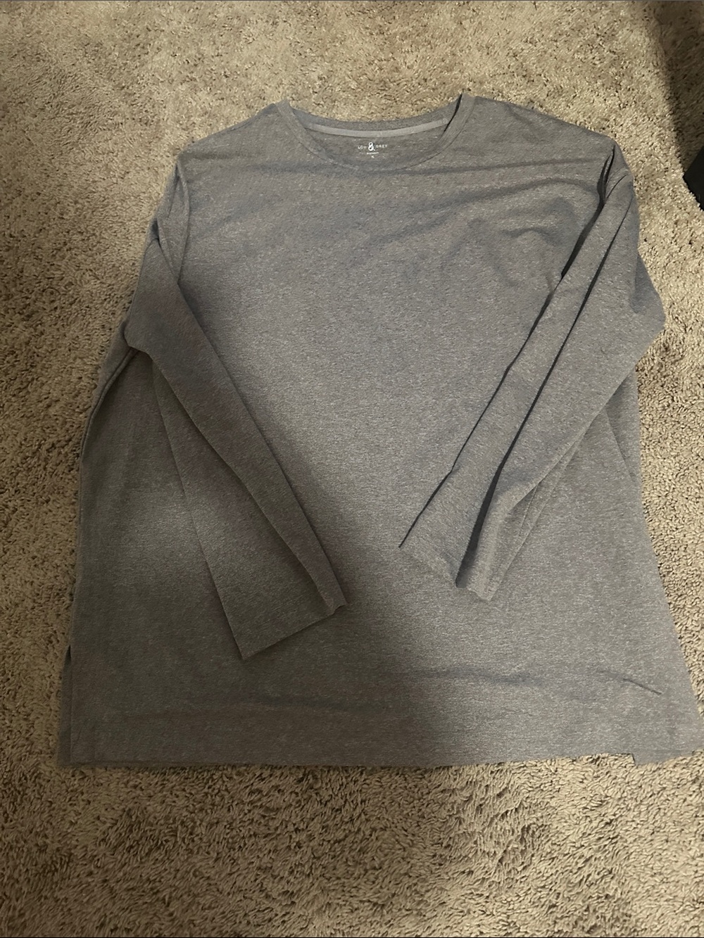 Lou & Grey Men's Heather Gray Long-Sleeve Crewneck Tee